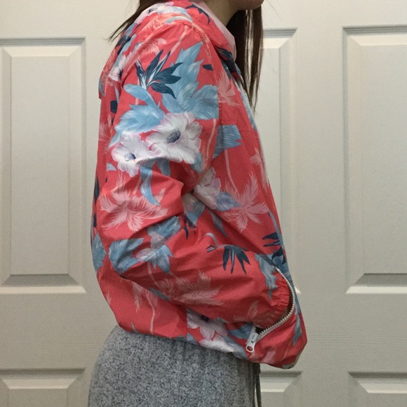 American Eagle Women’s jacket - Picture 4 of 6